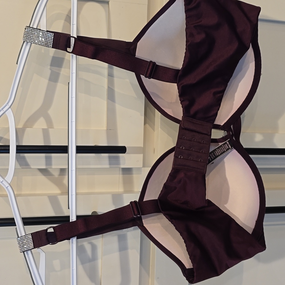 Victoria's Secret Underwire Very Sexy Push-Up Bra with Embellished Straps - Picture 11 of 11